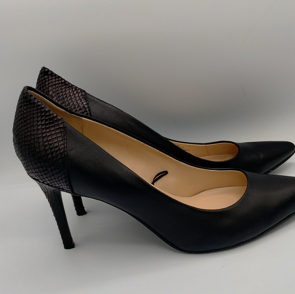 Marc Fisher-Delinda black with snake pattern on the heel & back